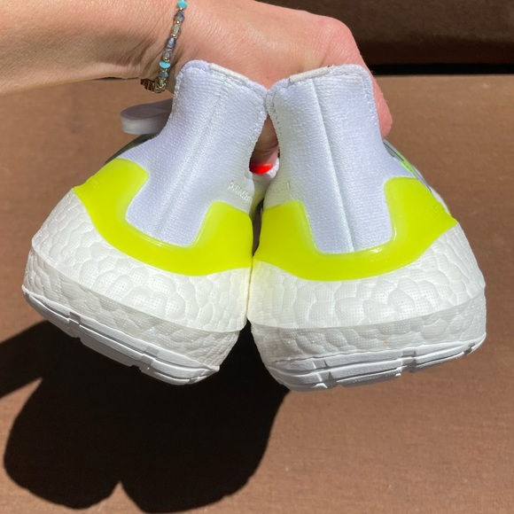 NEW adidas Ultra boost size 5.5, fit more like a 6.5 or 7ish - Picture 7 of 10
